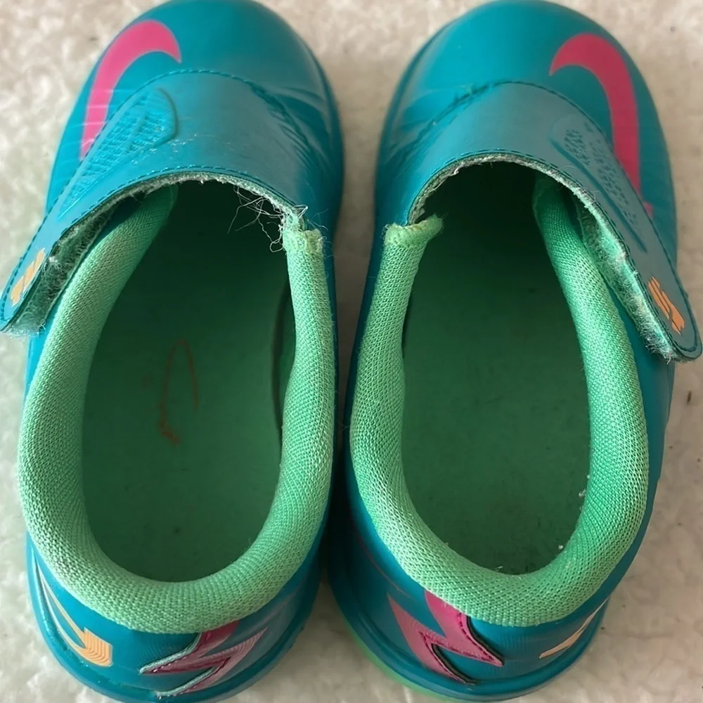 NIKE Sneakers Size 7C
